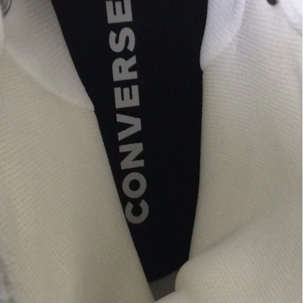Converse Women’s CTAS HI Sneakers White/Muti Color Sz 7